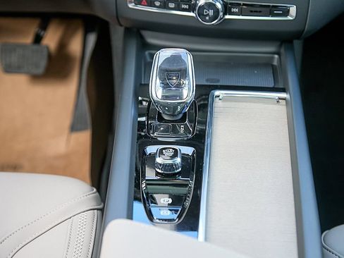 New 2026 Volvo XC60 B5 Plus w/ Protection Package Premier image 30