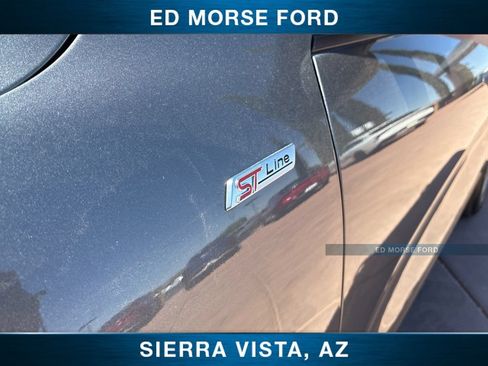 Certified 2025 Ford Escape ST-Line AWD/4WD image 4