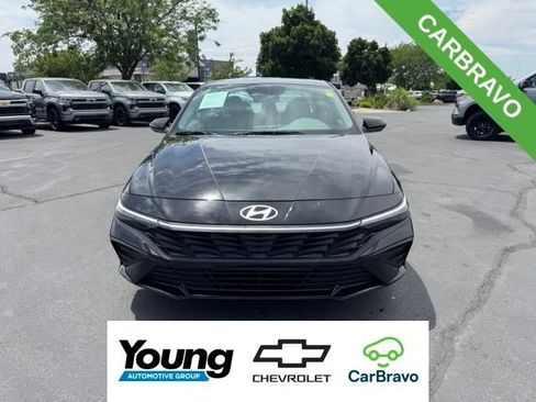 Used 2026 Hyundai Elantra Sport FWD image 2