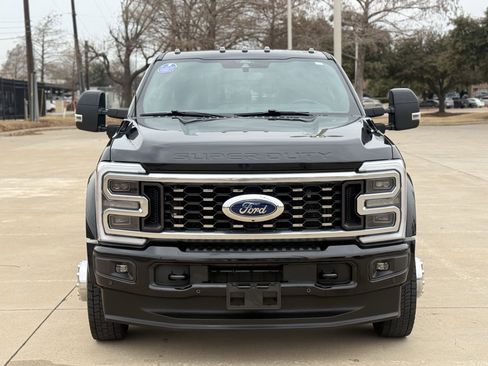 Used 2025 Ford F450 Platinum w/ FX4 Off-Road Package image 2