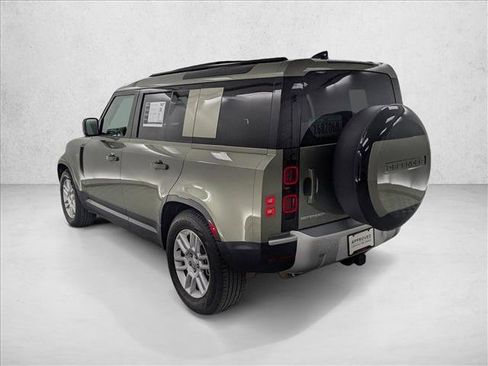 Used 2025 Land Rover Defender 110 S image 4