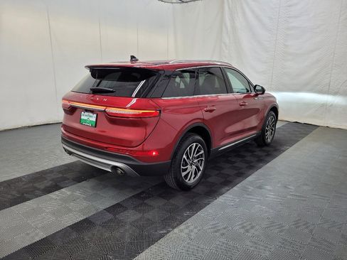 Used 2021 Lincoln Corsair AWD w/ Equipment Group 101A image 9