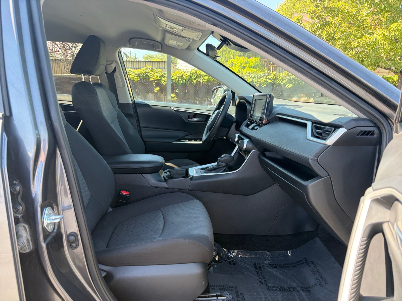 Used 2021 Toyota RAV4 XLE AWD/4WD image 29