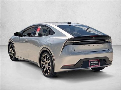 New 2026 Toyota Prius Plug-In Hybrid FWD image 8