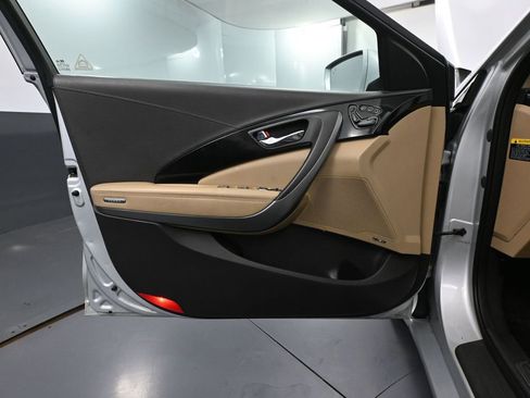 Used 2016 Hyundai Azera image 18