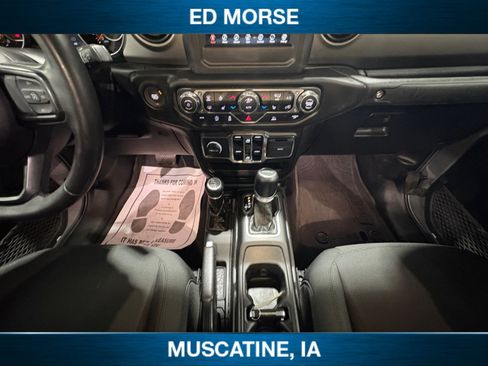 Used 2021 Jeep Gladiator Sport image 11