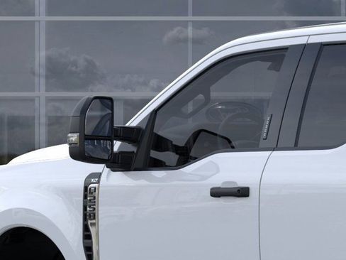 Used 2024 Ford F250 XLT w/ Camper Package image 20