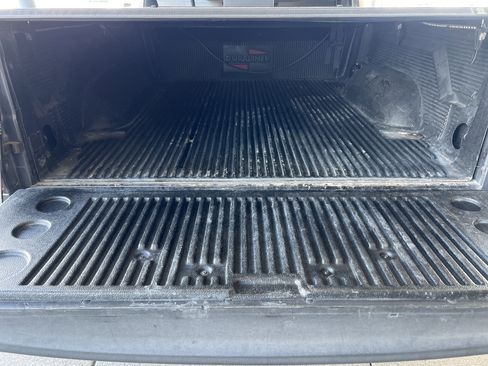 Used 2018 RAM 1500 Classic SLT image 7