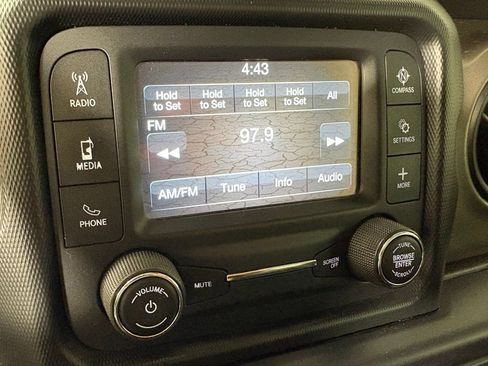 Used 2018 Jeep Wrangler Unlimited Sport AWD/4WD image 29
