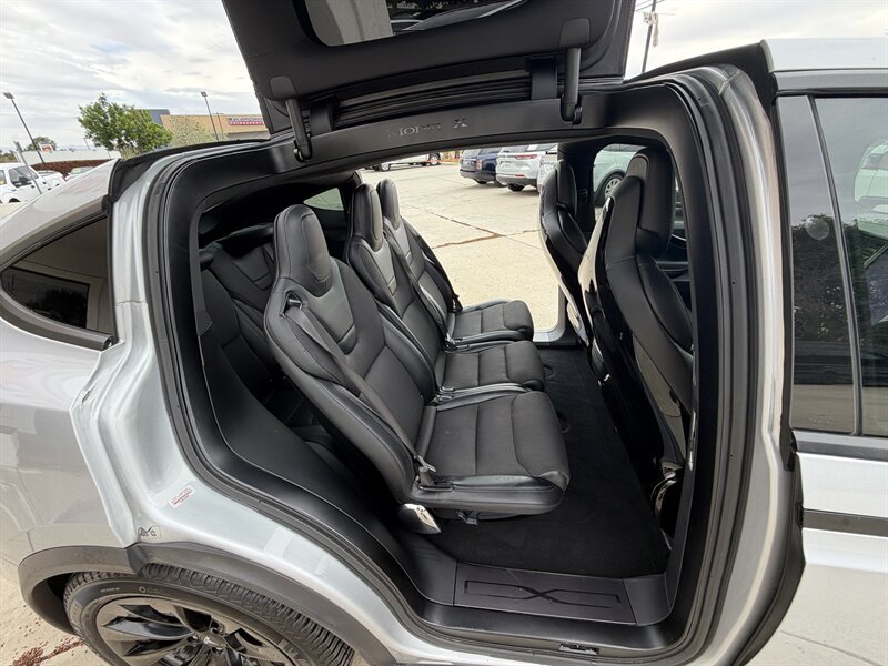 Used 2016 Tesla Model X 90D AWD/4WD image 10