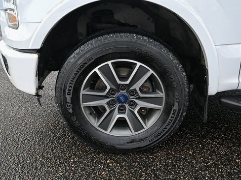 Used 2015 Ford F150 XLT w/ Equipment Group 302A Luxury image 12