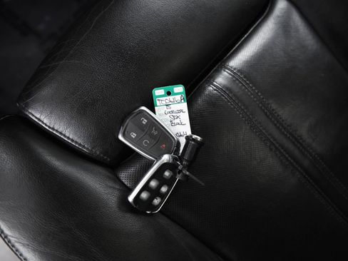 Used 2015 Cadillac SRX Luxury w/ Driver Awareness Package image 28