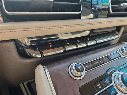 Used 2022 Lincoln Aviator Reserve w/ Elements Package Plus image 12