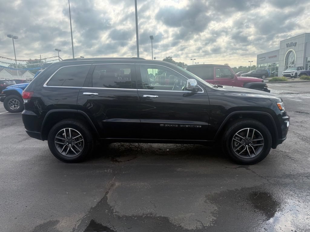 Certified 2022 Jeep Grand Cherokee Limited AWD/4WD image 2