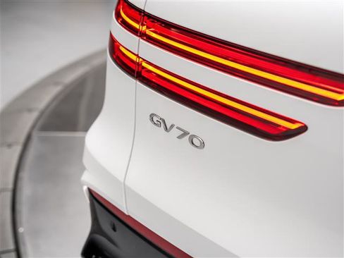 New 2026 Genesis GV70 2.5T Sport Prestige AWD/4WD image 15