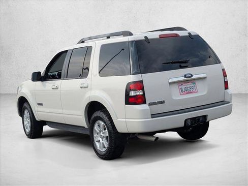 Used 2008 Ford Explorer XLT image 8