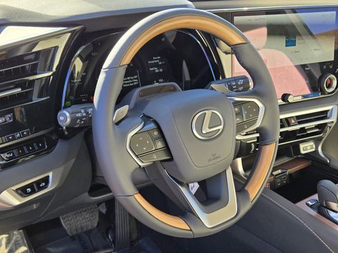 New 2026 Lexus RX 450h AWD image 11