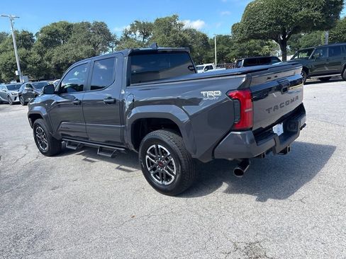 Used 2025 Toyota Tacoma TRD Sport RWD image 3