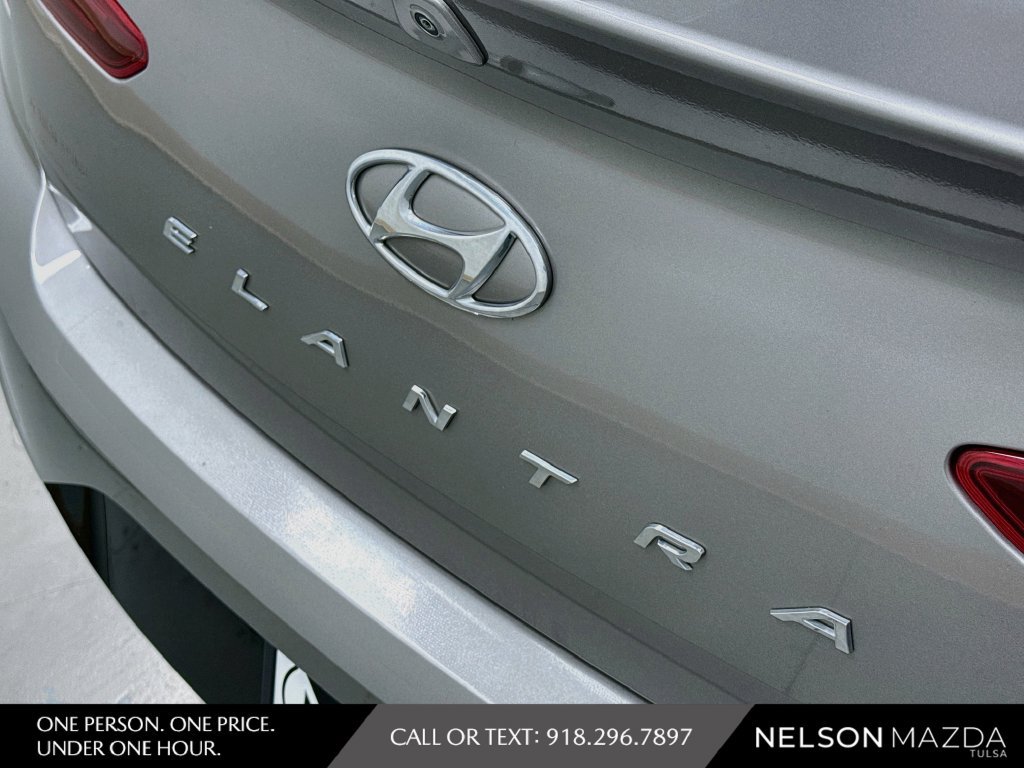 Used 2020 Hyundai Elantra SEL FWD image 14