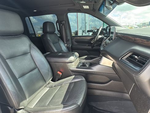 Used 2021 Chevrolet Suburban Z71 image 32