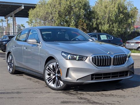 New 2026 BMW 530i image 1