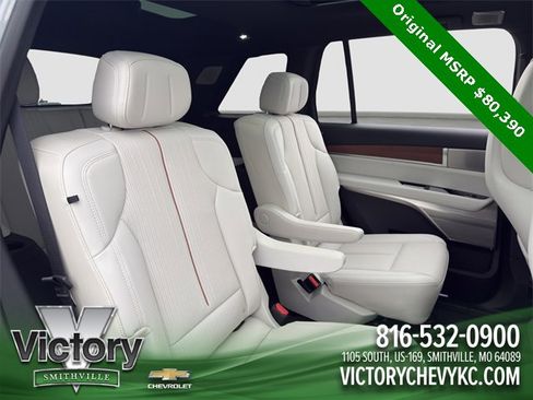 Used 2026 Cadillac Vistiq Sport image 18