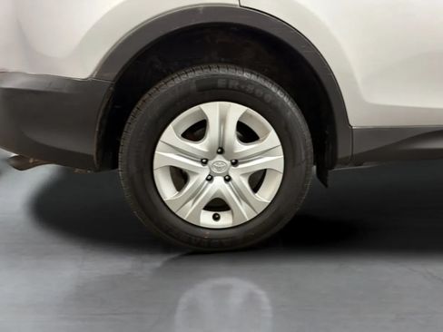 Used 2014 Toyota RAV4 LE AWD/4WD image 25