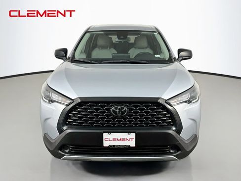 Used 2022 Toyota Corolla Cross L FWD image 2