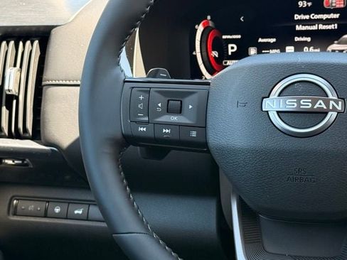 New 2026 Nissan Pathfinder SL image 24