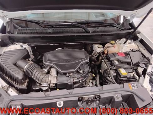 Used 2021 GMC Acadia AT4 w/ Technology Package image 9