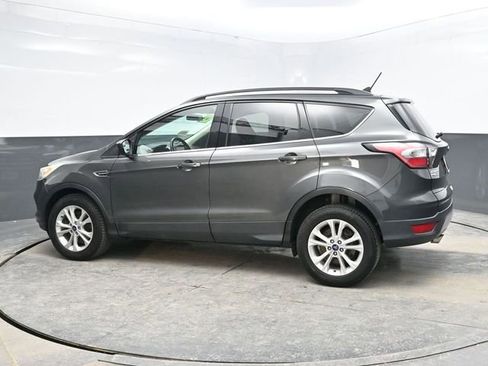 Used 2018 Ford Escape SEL image 4
