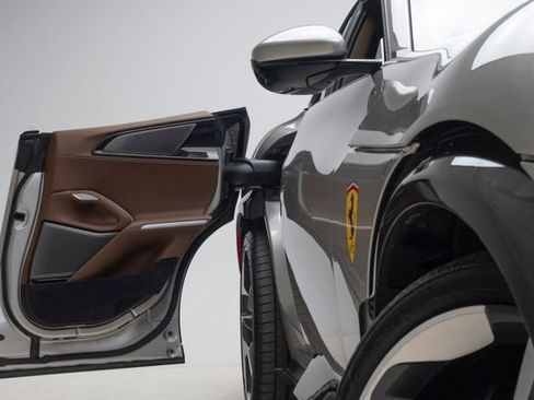 Used 2024 Ferrari Purosangue image 48