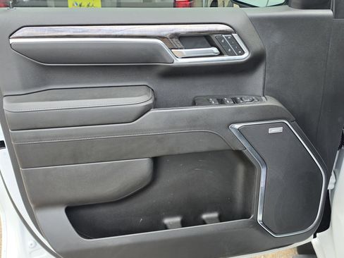 Used 2023 Chevrolet Silverado 1500 LTZ image 8