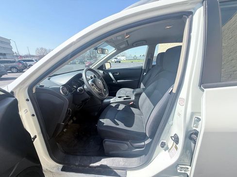 Used 2014 Nissan Rogue S w/ Convenience Package image 10