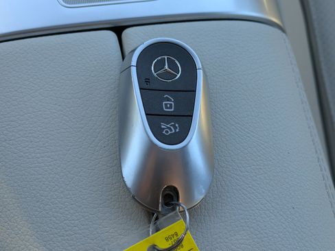 Used 2024 Mercedes-Benz C 300 Sedan image 29