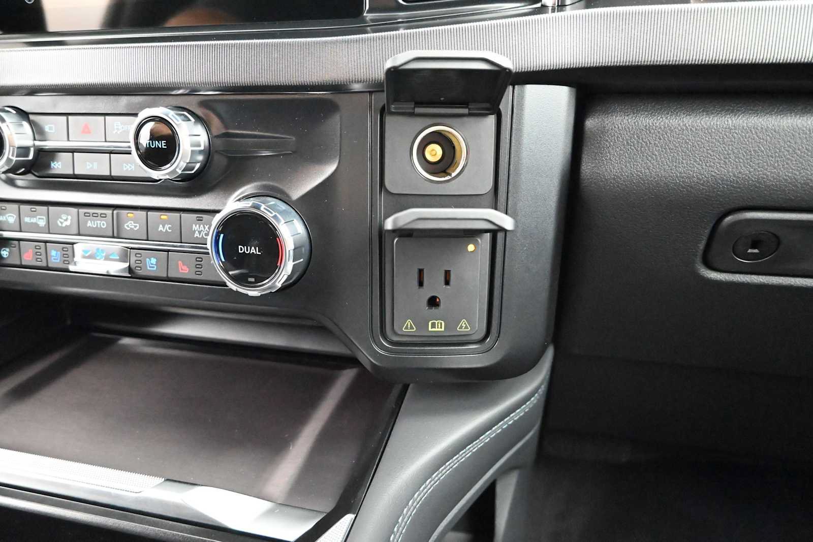 New 2025 Ford Explorer ST-Line AWD/4WD image 11