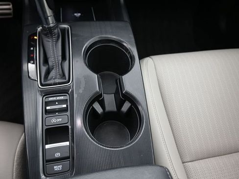 Used 2024 Honda Civic Sport Touring image 9