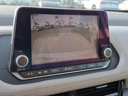 Used 2023 Nissan Rogue SV FWD image 13