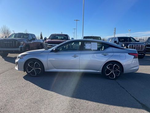 Used 2024 Nissan Altima 2.5 SR image 4