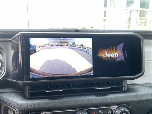 Used 2025 Jeep Wrangler Unlimited Sport AWD/4WD image 23