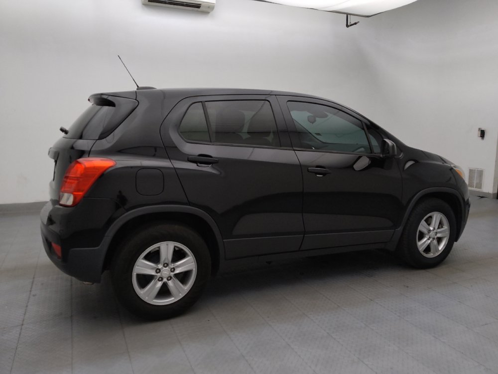 Used 2020 Chevrolet Trax LS w/ Tint and Cruise Package FWD image 10