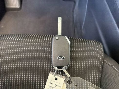 Used 2019 Kia Forte LXS image 28