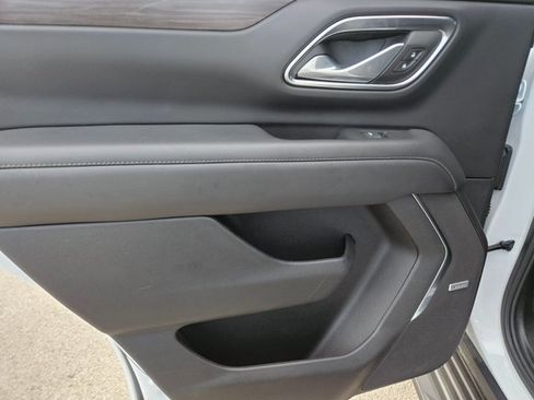 Used 2024 Chevrolet Tahoe LT w/ Luxury Package image 11