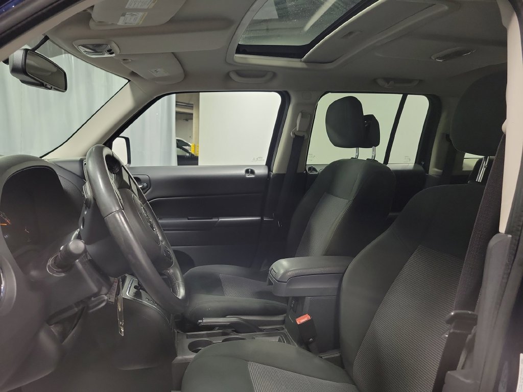 Used 2014 Jeep Patriot Latitude w/ Sun/Sound Group FWD image 16