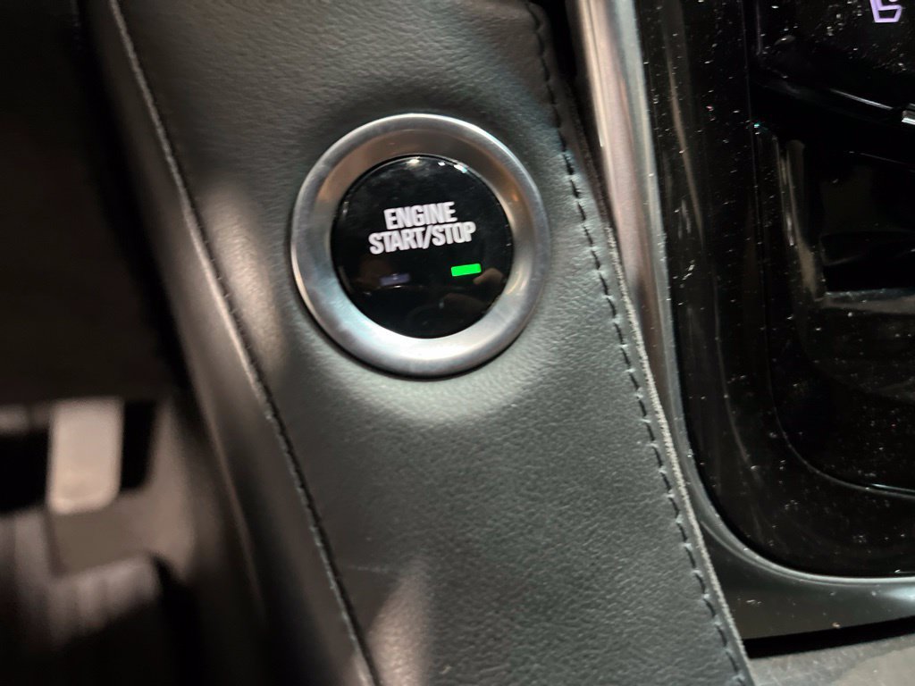 Used 2019 Cadillac Escalade Platinum AWD/4WD image 31