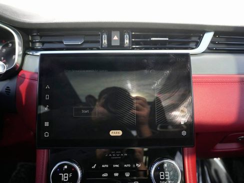 Used 2022 Jaguar F-PACE SVR image 63