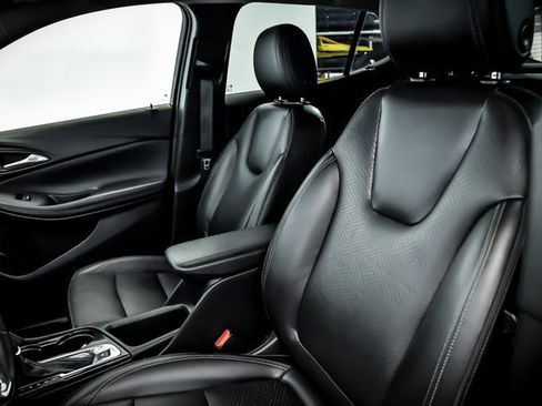 Used 2020 Buick Encore GX Essence w/ Sport Touring Package image 12