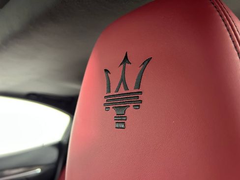 Used 2020 Maserati Ghibli S GranSport Q4 AWD/4WD image 16