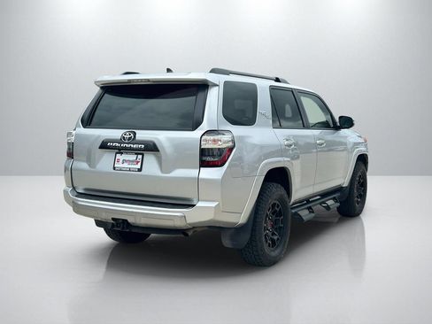 Certified 2021 Toyota 4Runner TRD Off-Road Premium w/ Moonroof Package AWD/4WD image 5