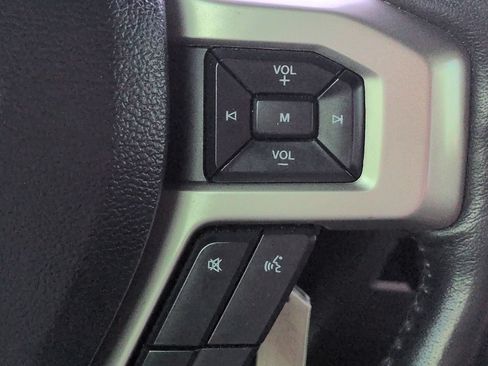 Used 2021 Ford F350 Lariat AWD/4WD image 24
